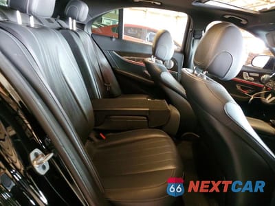 Zdjęcie 10 z 12 samochodu: 2020 MERCEDES-BENZ E 450 4MATIC VIN:WDDZF6JB6LA755263 - miniatura