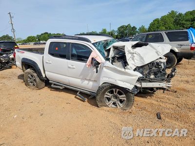 Czwarte zdjęcie samochodu z boku: 2019 TOYOTA TACOMA TRD SPORT VIN:3TMCZ5ANXKM203259 - miniatura