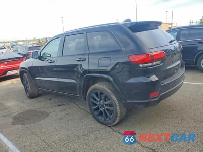 Drugie zdjęcie samochodu z przodu: 2019 JEEP GRAND CHEROKEE LAREDO VIN:1C4RJFAG8KC561809 - miniatura
