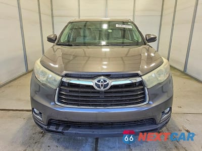 Piąte zdjęcie samochodu w środku: 2015 TOYOTA HIGHLANDER LIMITED VIN:5TDYKRFH8FS070527 - miniatura