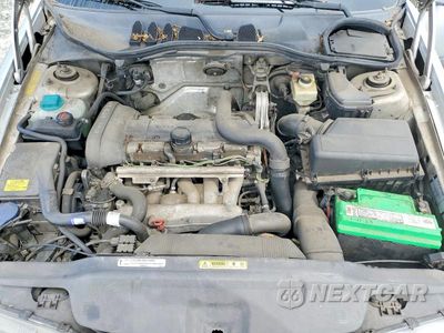 Zdjęcie 11 z 13 samochodu: 2000 VOLVO V70 XC VIN:YV1LZ56DXY2727361 - miniatura