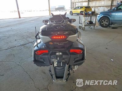Czwarte zdjęcie samochodu z boku: 2023 CAN-AM SPYDER ROADSTER VIN:2BXNBDD22PV004223 - miniatura