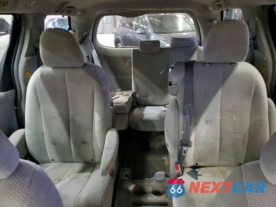 Zdjęcie 10 z 13 samochodu: 2011 TOYOTA SIENNA LE 8-PASSENGER VIN:5TDKK3DC2BS156713 - miniatura