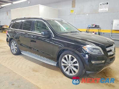 Czwarte zdjęcie samochodu z boku: 2014 MERCEDES-BENZ GL 450 4MATIC VIN:4JGDF7CE9EA408123 - miniatura