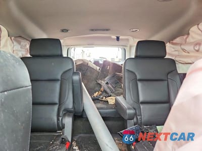 Zdjęcie 10 z 13 samochodu: 2018 CHEVROLET SUBURBAN K1500 LT VIN:1GNSKHKC0JR203547 - miniatura