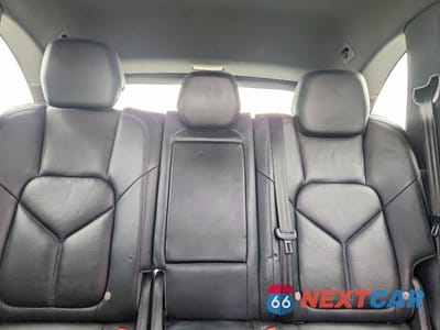 Zdjęcie 10 z 13 samochodu: 2012 PORSCHE CAYENNE S VIN:WP1AB2A26CLA51840 - miniatura