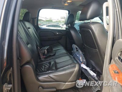 Zdjęcie 11 z 13 samochodu: 2013 CHEVROLET SUBURBAN K1500 LT VIN:1GNSKJE77DR309391 - miniatura