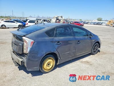 Trzecie zdjęcie samochodu z tyłu: 2013 TOYOTA PRIUS TWO VIN:JTDKN3DU0D5653316 - miniatura
