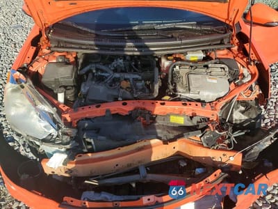 Zdjęcie 11 z 12 samochodu: 2014 TOYOTA PRIUS C TWO VIN:JTDKDTB3XE1082312 - miniatura