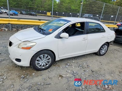 2010 TOYOTA YARIS BASE JTDBT4K38A4074145 - główne zdjęcie licytacji z USA - miniatura