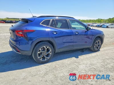 Trzecie zdjęcie samochodu z tyłu: 2024 CHEVROLET TRAX 1LT VIN:KL77LHE25RC043482 - miniatura