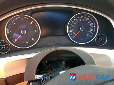 Zdjęcie 9 z 13 samochodu: 2016 VOLKSWAGEN TOUAREG TDI VIN:WVGEP9BP9GD003090 - miniatura