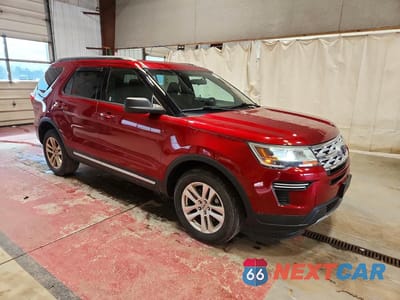Czwarte zdjęcie samochodu z boku: 2019 FORD EXPLORER XLT VIN:1FM5K8D85KGA05716 - miniatura