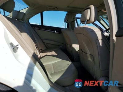 Zdjęcie 10 z 12 samochodu: 2011 MERCEDES-BENZ C 300 VIN:WDDGF5EBXBF645071 - miniatura