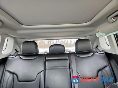 Zdjęcie 10 z 13 samochodu: 2019 JEEP COMPASS LIMITED VIN:3C4NJDCB8KT761503 - miniatura