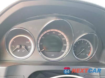 Zdjęcie 9 z 12 samochodu: 2010 MERCEDES-BENZ C 300 4MATIC VIN:WDDGF8BB9AR131909 - miniatura