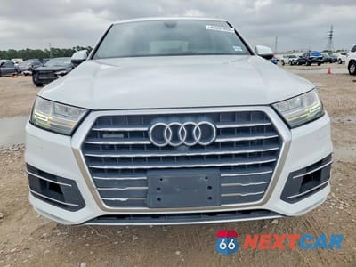Piąte zdjęcie samochodu w środku: 2017 AUDI Q7 PREMIUM PLUS VIN:WA1LAAF78HD018443 - miniatura