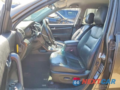 Zdjęcie 7 z 13 samochodu: 2013 KIA SORENTO EX VIN:5XYKU3A22DG421264 - miniatura