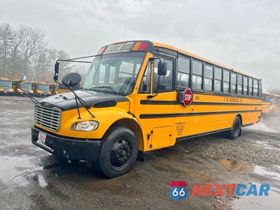 Drugie zdjęcie samochodu z przodu: 2015 FREIGHTLINER CHASSIS B2B VIN:4UZABRDU3FCGJ8502 - miniatura