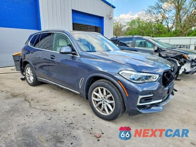 Czwarte zdjęcie samochodu z boku: 2022 BMW X5 XDRIVE40I VIN:5UXCR6C0XN9M72998 - miniatura
