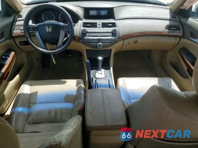 Zdjęcie 8 z 13 samochodu: 2009 HONDA ACCORD EX VIN:1HGCP26749A153689 - miniatura