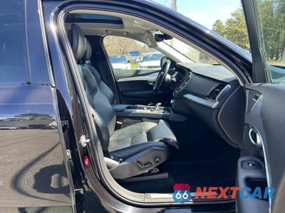 Piąte zdjęcie samochodu w środku: 2016 VOLVO XC90 T8 VIN:YV4BC0PK1G1087979 - miniatura