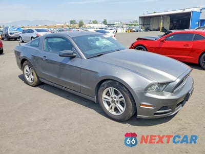 Czwarte zdjęcie samochodu z boku: 2013 FORD MUSTANG VIN:1ZVBP8AM5D5259528 - miniatura