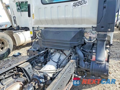 Zdjęcie 10 z 12 samochodu: 2023 ISUZU NPR HD TRUCK CAB AND CHASSIS VIN:54DC4W1D4PS207216 - miniatura