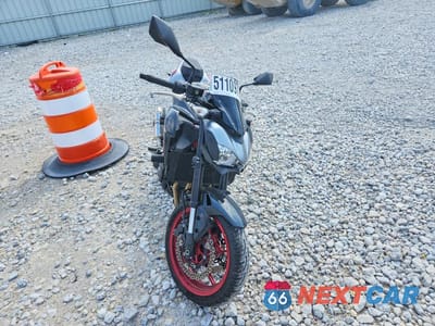 Drugie zdjęcie samochodu z przodu: 2019 KAWASAKI ZR900 VIN:JKAZR2A19KA003728 - miniatura