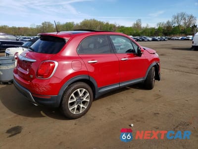 Trzecie zdjęcie samochodu z tyłu: 2016 FIAT 500X TREKKING VIN:ZFBCFYCT5GP475342 - miniatura