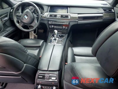 Zdjęcie 8 z 12 samochodu: 2014 BMW 750 LI VIN:WBAYE8C59ED135551 - miniatura