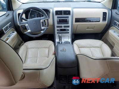 Zdjęcie 8 z 12 samochodu: 2008 LINCOLN MKX VIN:2LMDU88C58BJ33334 - miniatura