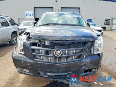 Piąte zdjęcie samochodu w środku: 2013 CADILLAC ESCALADE ESV PREMIUM VIN:1GYS4JEFXDR220483 - miniatura