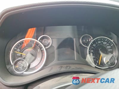 Zdjęcie 9 z 14 samochodu: 2019 RAM 3500 TRUCK CAB AND CHASSIS VIN:3C7WRTCL7KG643390 - miniatura