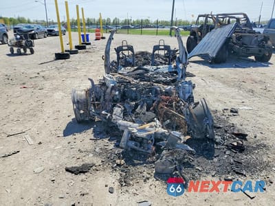 Piąte zdjęcie samochodu w środku: 2023 TESLA MODEL S VIN:5YJSA1E69PF525045 - miniatura