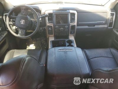 Zdjęcie 8 z 12 samochodu: 2017 RAM 2500 LONGHORN VIN:3C6UR5PL0HG603470 - miniatura