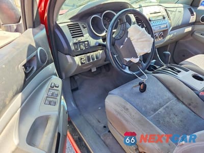 Zdjęcie 8 z 12 samochodu: 2005 TOYOTA TACOMA DOUBLE CAB PRERUNNER VIN:5TEJU62N05Z136981 - miniatura