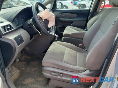 Zdjęcie 7 z 13 samochodu: 2014 HONDA ODYSSEY LX VIN:5FNRL5H28EB087110 - miniatura