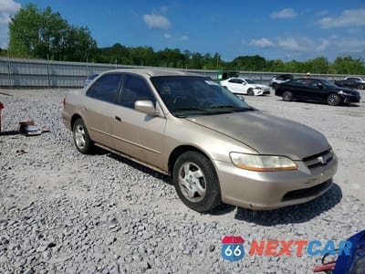 Czwarte zdjęcie samochodu z boku: 2000 HONDA ACCORD VIN:1HGCG567XYA073829 - miniatura