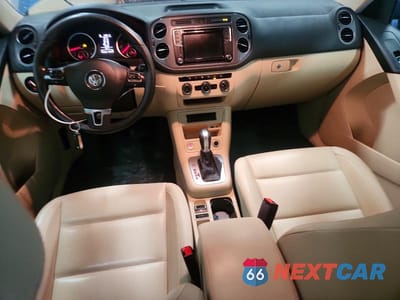 Zdjęcie 8 z 13 samochodu: 2017 VOLKSWAGEN TIGUAN WOLFSBURG VIN:WVGRV7AX8HK025608 - miniatura