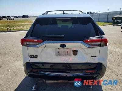 Zdjęcie 6 z 13 samochodu: 2022 TOYOTA RAV4 PRIME XSE VIN:JTMEB3FV6ND106313 - miniatura