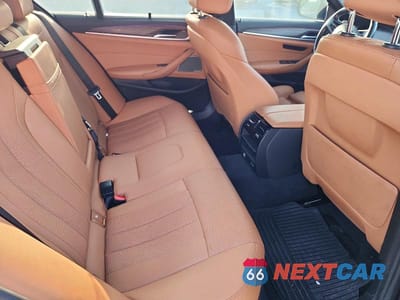 Zdjęcie 10 z 11 samochodu: 2022 BMW 530 I VIN:WBA53BH04NWX54341 - miniatura