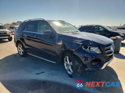 Czwarte zdjęcie samochodu z boku: 2018 MERCEDES-BENZ GLE 350 VIN:4JGDA5JB0JA999335 - miniatura