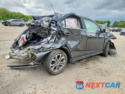 Trzecie zdjęcie samochodu z tyłu: 2019 CHEVROLET SONIC LT VIN:1G1JD5SB6K4112343 - miniatura