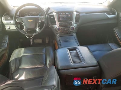 Zdjęcie 8 z 14 samochodu: 2020 CHEVROLET SUBURBAN C1500 PREMIER VIN:1GNSCJKCXLR263570 - miniatura