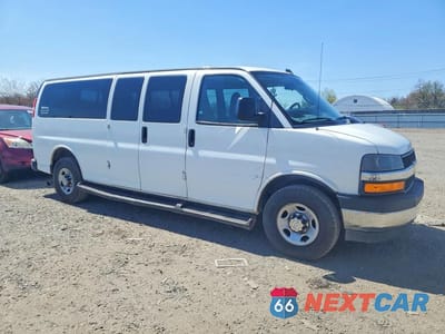 Czwarte zdjęcie samochodu z boku: 2020 CHEVROLET EXPRESS G3500 LT VIN:1GAZGPFG5L1173214 - miniatura