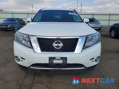 Piąte zdjęcie samochodu w środku: 2016 NISSAN PATHFINDER SV VIN:5N1AR2MM0GC644766 - miniatura