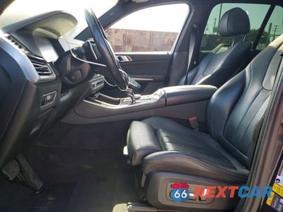 Zdjęcie 7 z 12 samochodu: 2021 BMW X5 XDRIVE45E VIN:5UXTA6C02M9H94463 - miniatura
