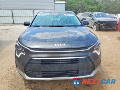 Piąte zdjęcie samochodu w środku: 2026 KIA NIRO LX VIN:KNDCP3LE8T5319770 - miniatura