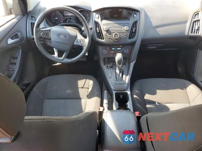 Zdjęcie 8 z 11 samochodu: 2018 FORD FOCUS SE VIN:1FADP3FE8JL210269 - miniatura